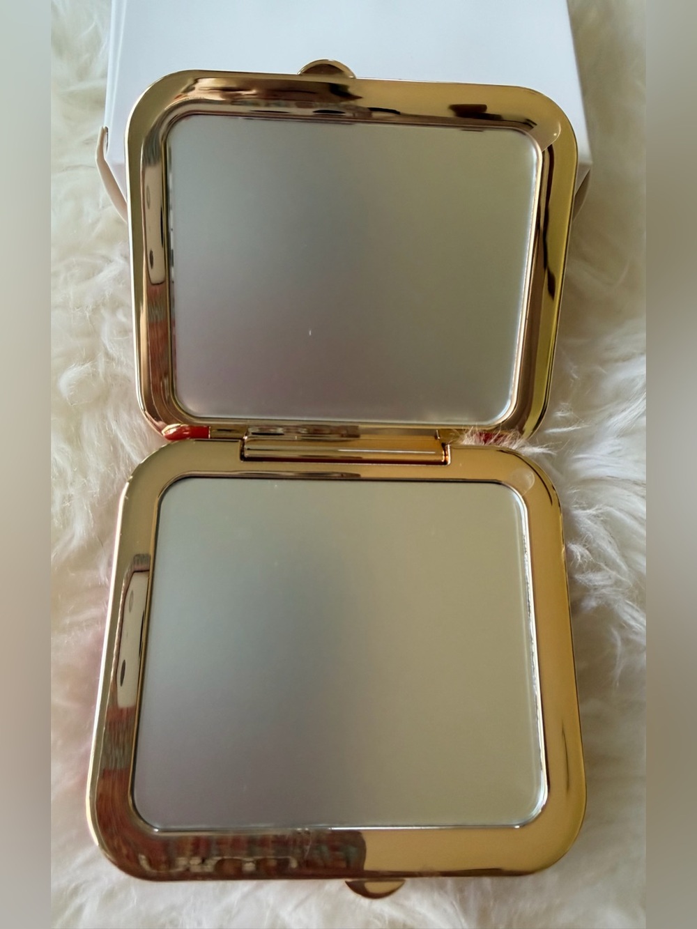 MUI MUI Red Compact Mirror NEW in Box w Bag. Mirrors SEALED. Gold Accents. - Picture 8 of 9